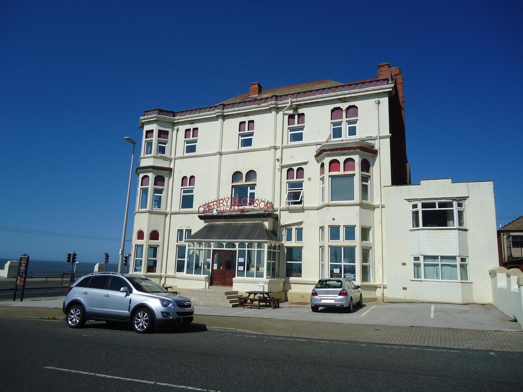 Cherry Blossom Inn 黑潭 外观 照片