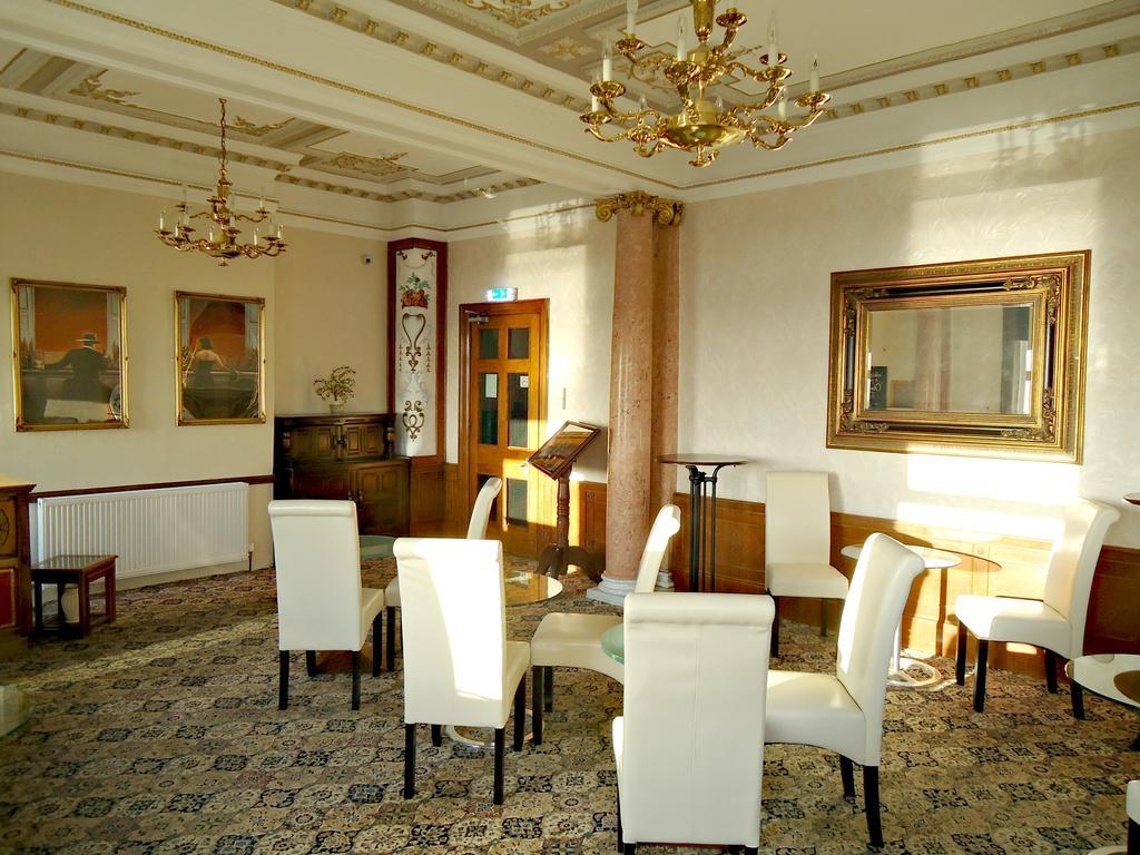 Cherry Blossom Inn 黑潭 外观 照片